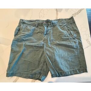 American Eagle Outfitters Prep Length Green Cotton Twill Shorts Womens Size 40